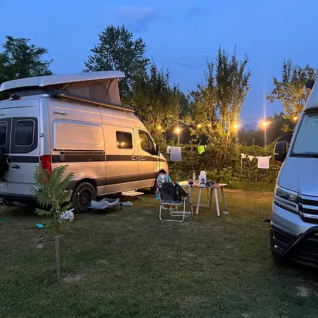 Feriehus Restorant Natyra Diber