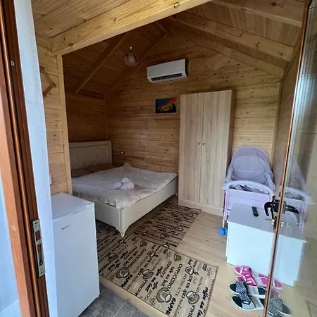 Feriehus Restorant Natyra Diber *