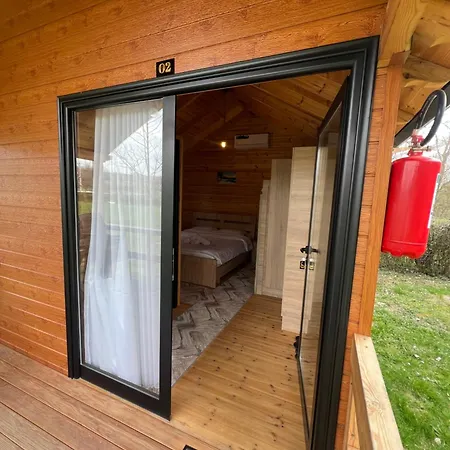 Feriehus Restorant Natyra Diber Podgorce