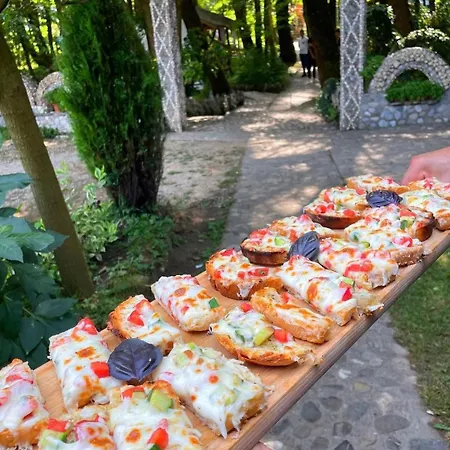 Feriehus Restorant Natyra Diber *