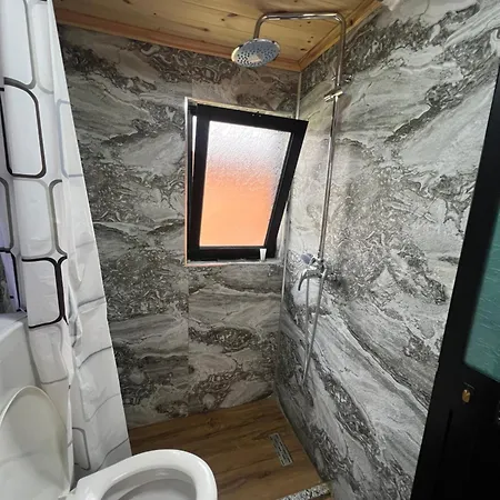 Feriehus Restorant Natyra Diber