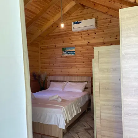 Holiday home Restorant Natyra Diber