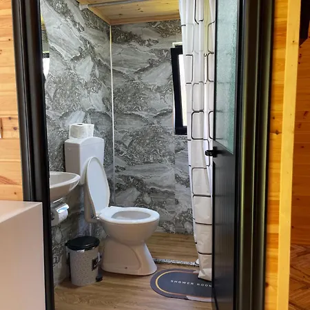 Holiday home Restorant Natyra Diber