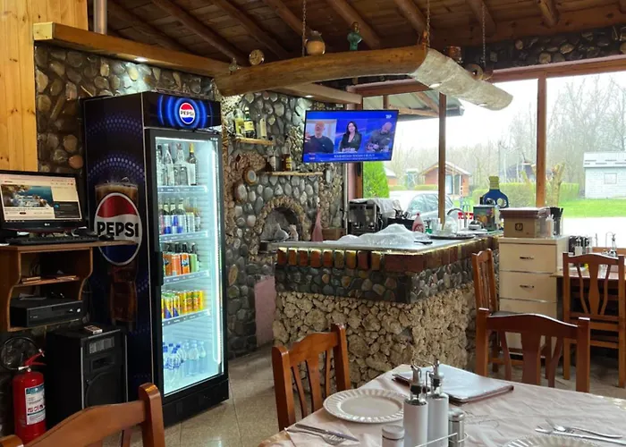 Holiday home Restorant Natyra Diber