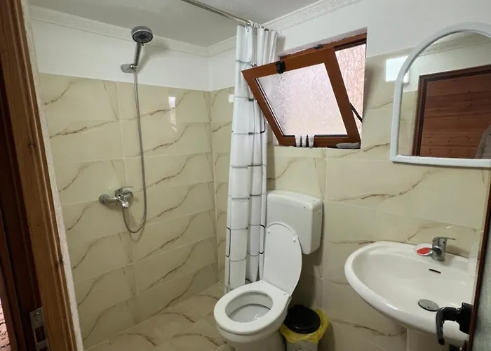 Restorant Natyra Diber Holiday home *